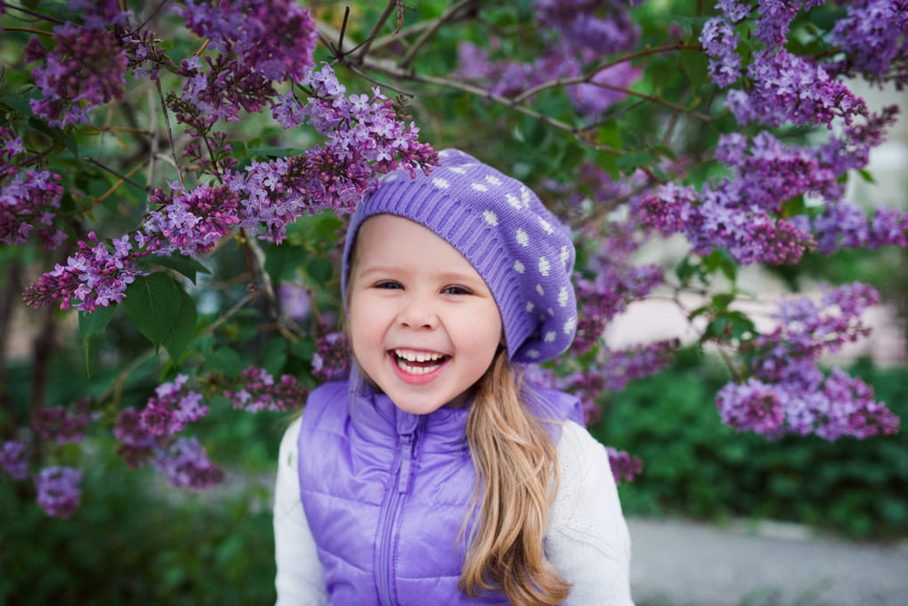 ¿Qué prendas fashion para niñas no deben faltar en su armario?